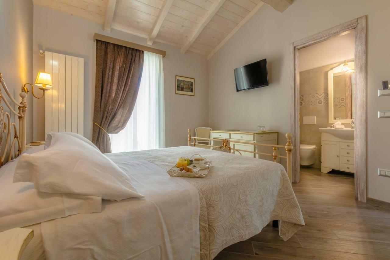 Le Torri Di Tarquinia Bed & Breakfast Bagian luar foto